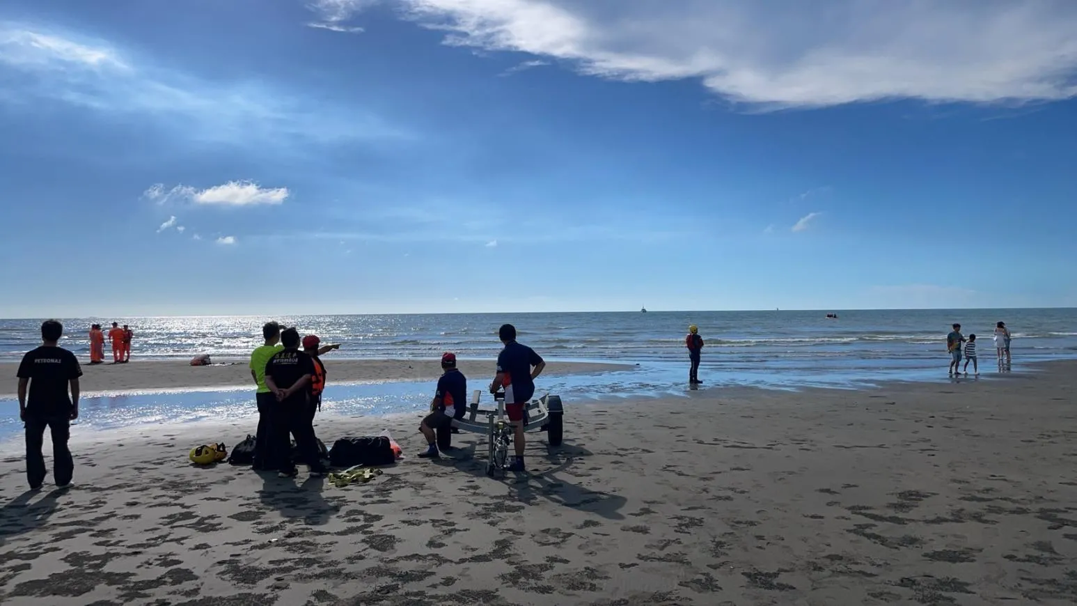 快訊/高中生新月沙灘落海失蹤！橄欖球少年遺體被尋獲　家屬指認「心碎了」
