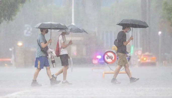 國家警報響！5縣市發布淹水警戒　16縣市防大雨